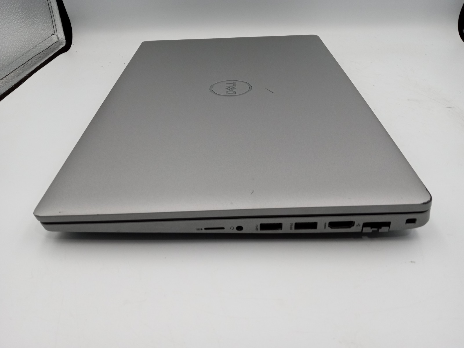 Dell Latitude 5520 15″ Intel i5-1145G7 4GB RAM 128GB SSD Win 11 – NO BATTERY -RR