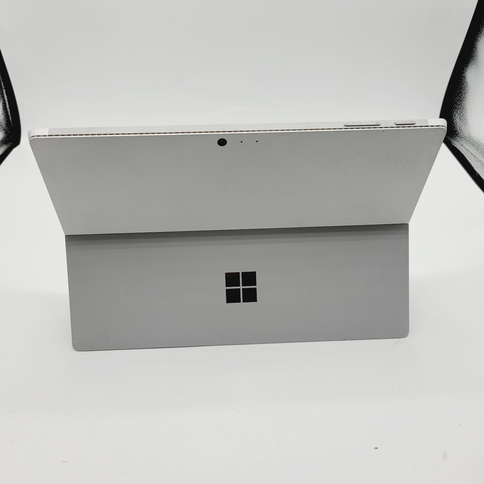 Microsoft Surface 1724 Core i5 6300U 2.4GHz 4GB RAM 128GB SSD 14″ FOR PARTS