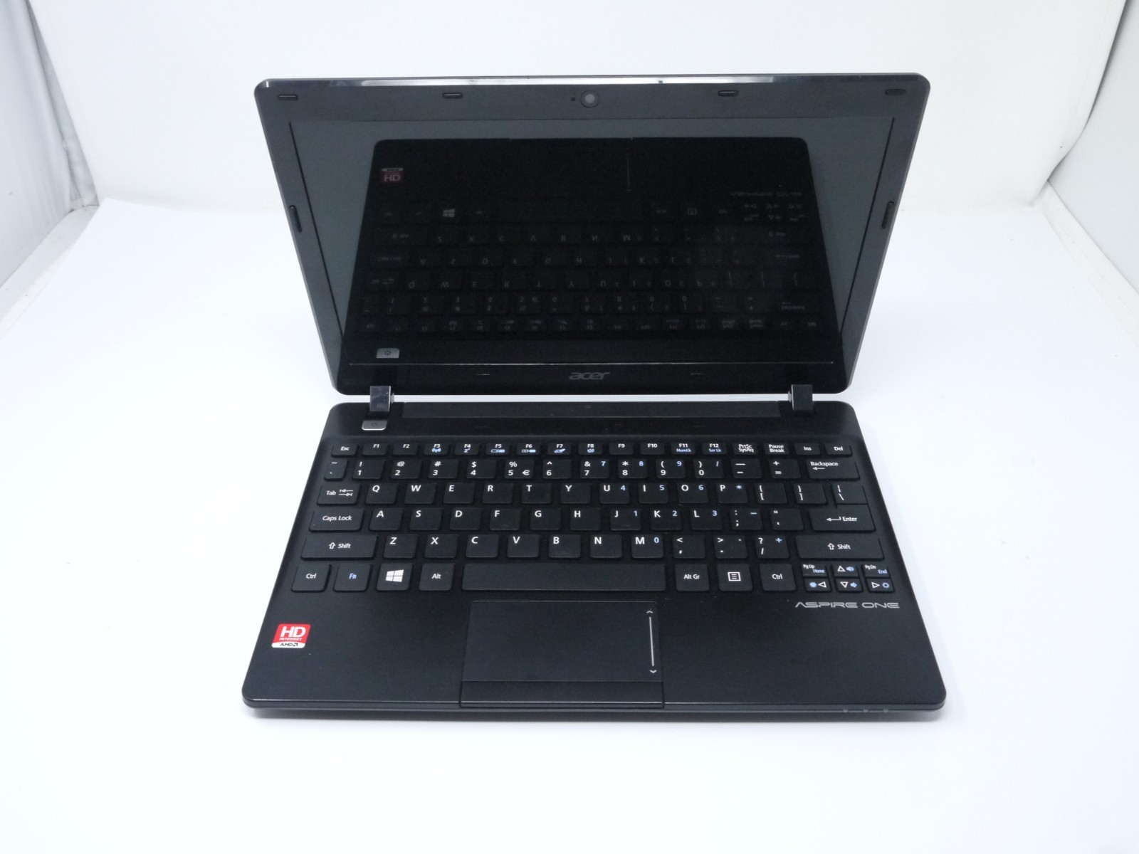 Acer Aspire One 725-0494 11.6″ Netbook – AMD C-70 / 4GB / 320GB HDD – Read Desc