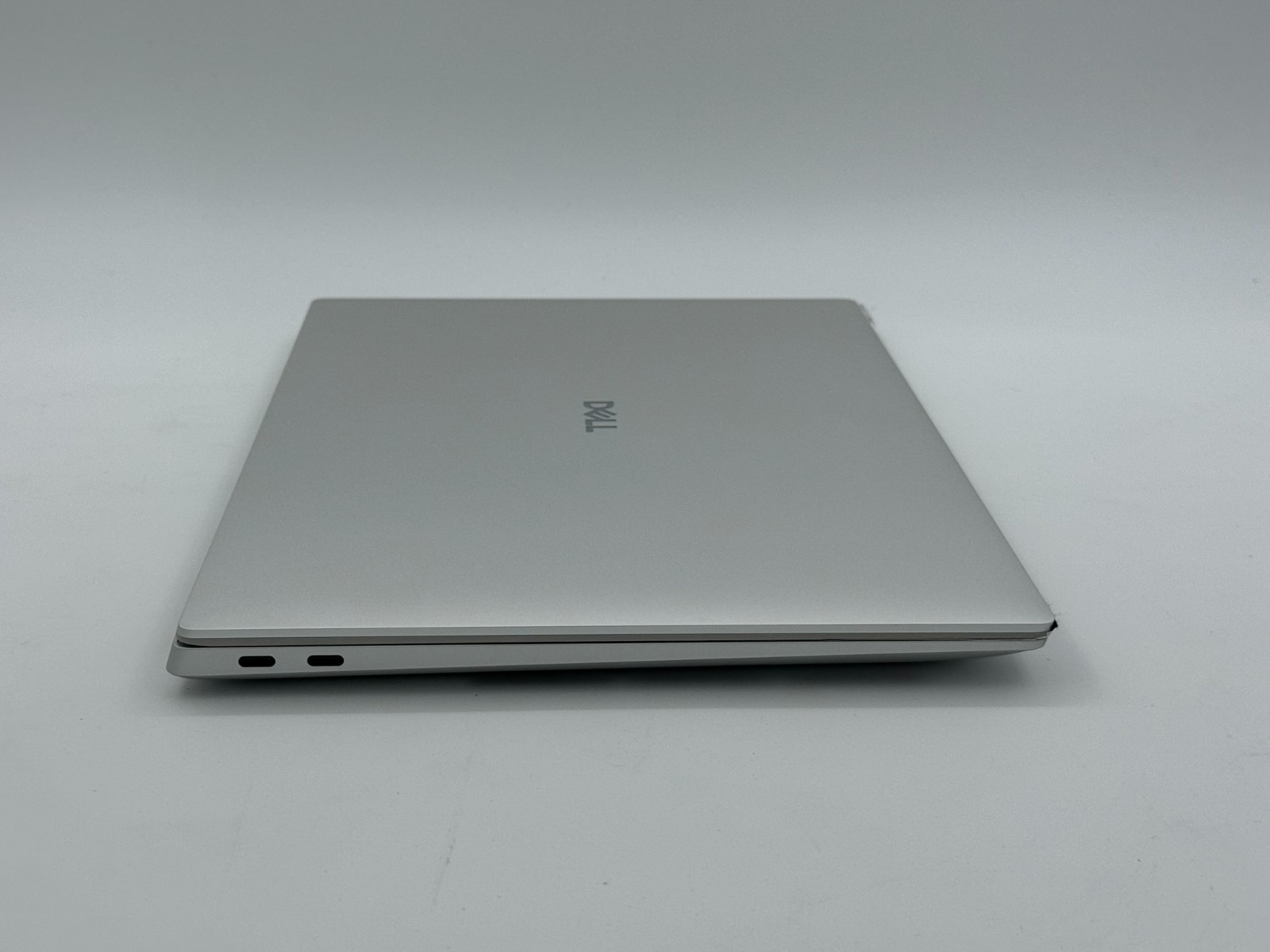 Dell Premium 14.5″ 3.2K OLED Touch Laptop Intel Ultra 7 255H 32GB 1TB SSD