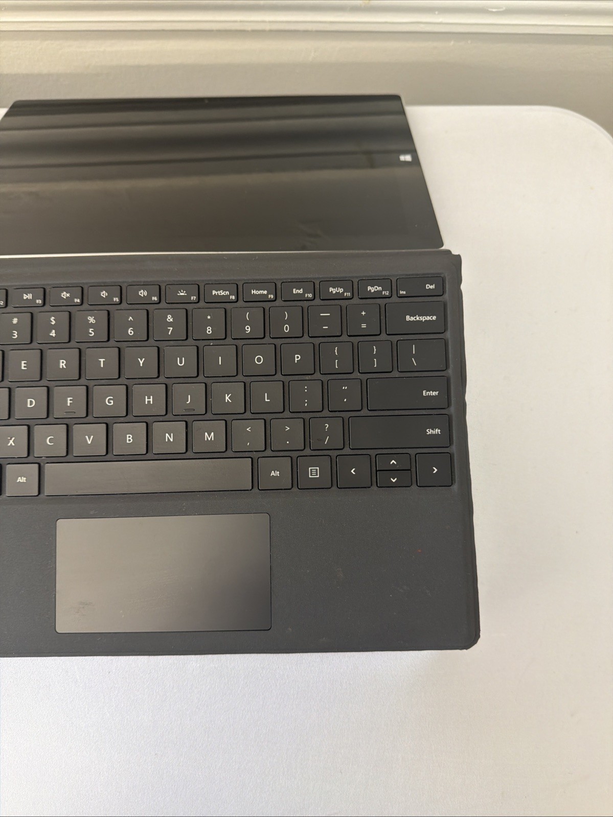 Microsoft Surface 2631 Laptop – Good Screen – Intel i5-4300U – Read Des