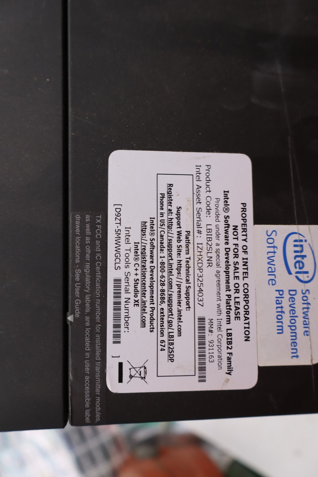 Lenovo ThinkPad windows 8, 2013, unknown specs. for parts. no returns.