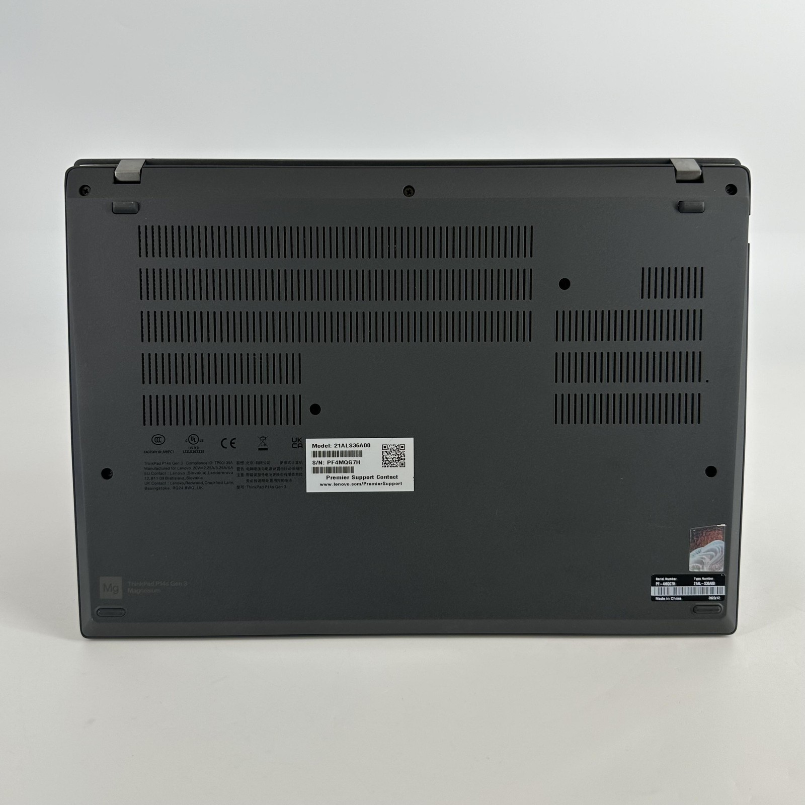 Lenovo ThinkPad P14s Gen 3 FHD+ 2.1 GHz i7-1260P 32GB 512GB SSD T550 Very Good