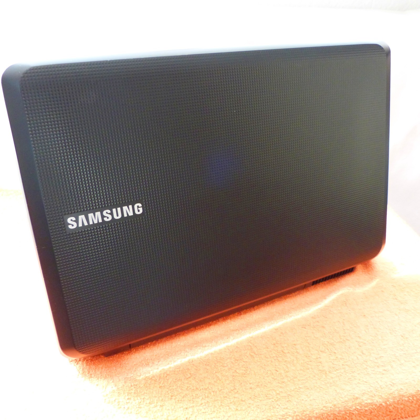 XXL LOT Samsung P530 Nolan Laptop 15″ HD l SSD Windows 11 PRO l HDMI DVDRW