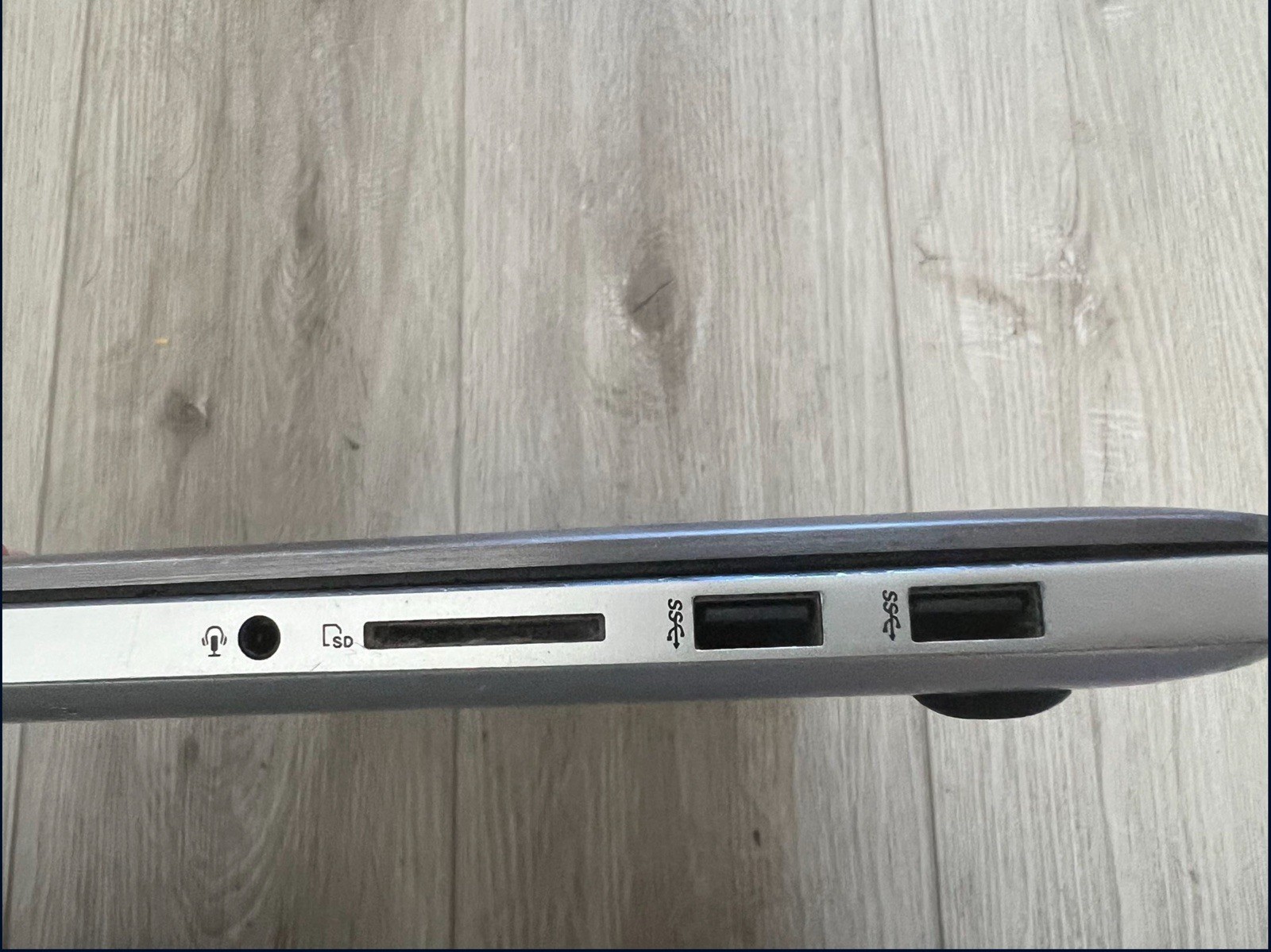 Selling a used ASUS ZenBook Pro UX501VW laptop in working condition