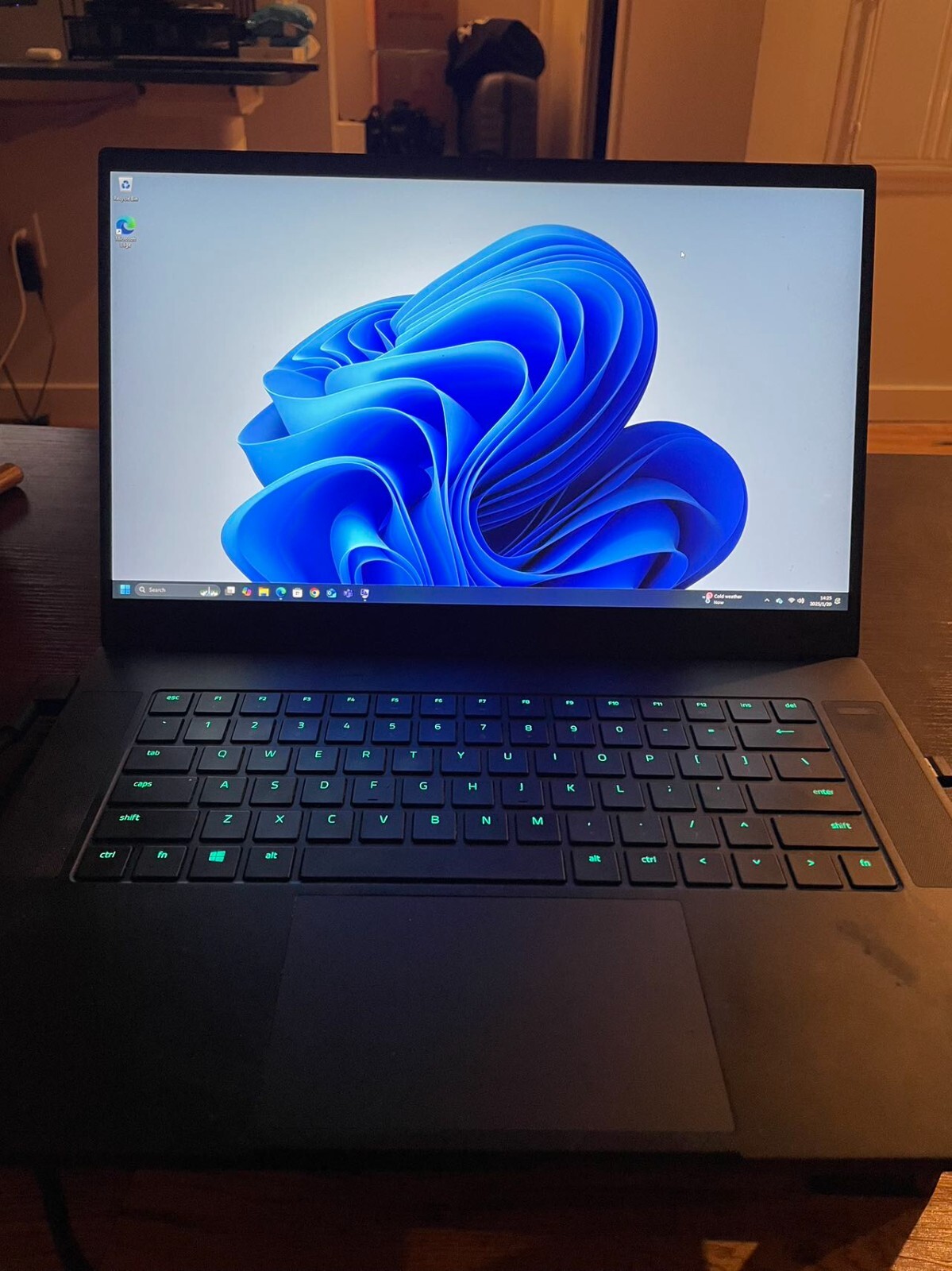 2018 Razer Blade 15inch I7-8750 CPU 16GB, 500GB SSD, GTX 1070 MaxQ
