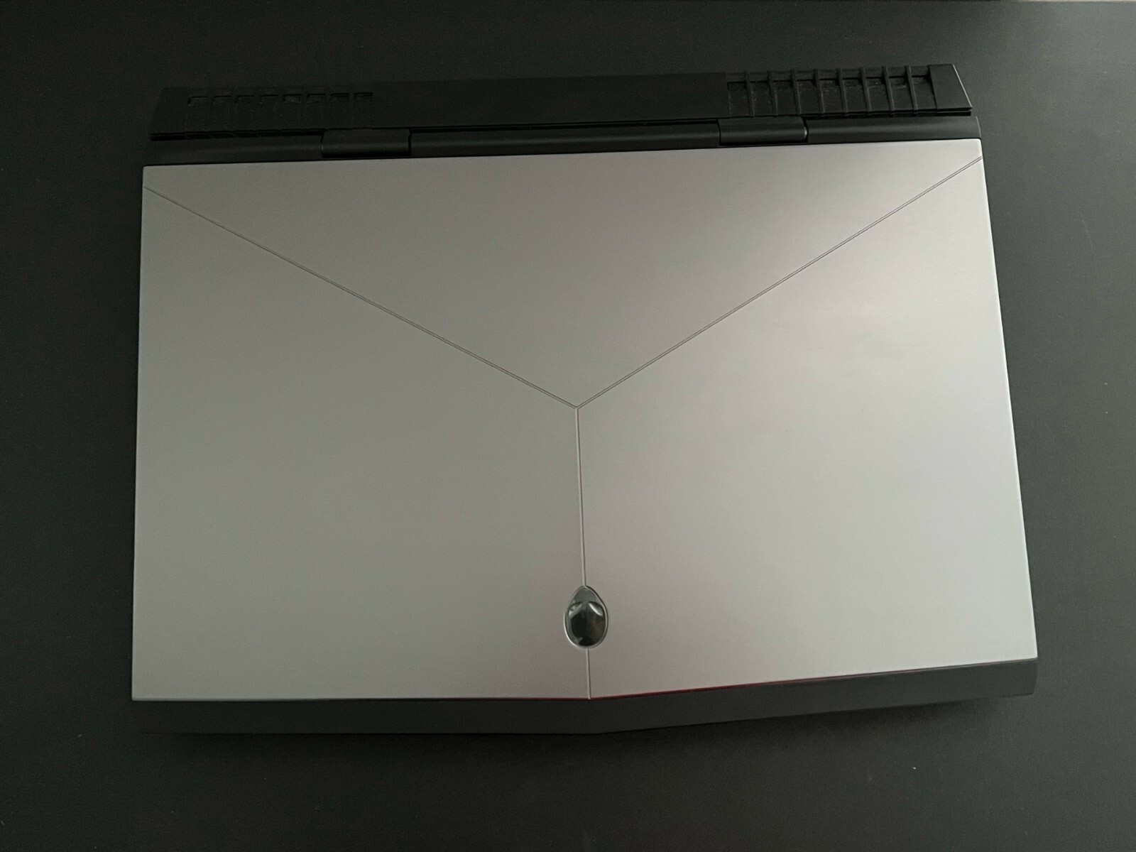 Alienware 17 R4 i7-6700 HQ 16GB GTX 1070 256GB + 1TB Storage (READ DESCRIPTION!)