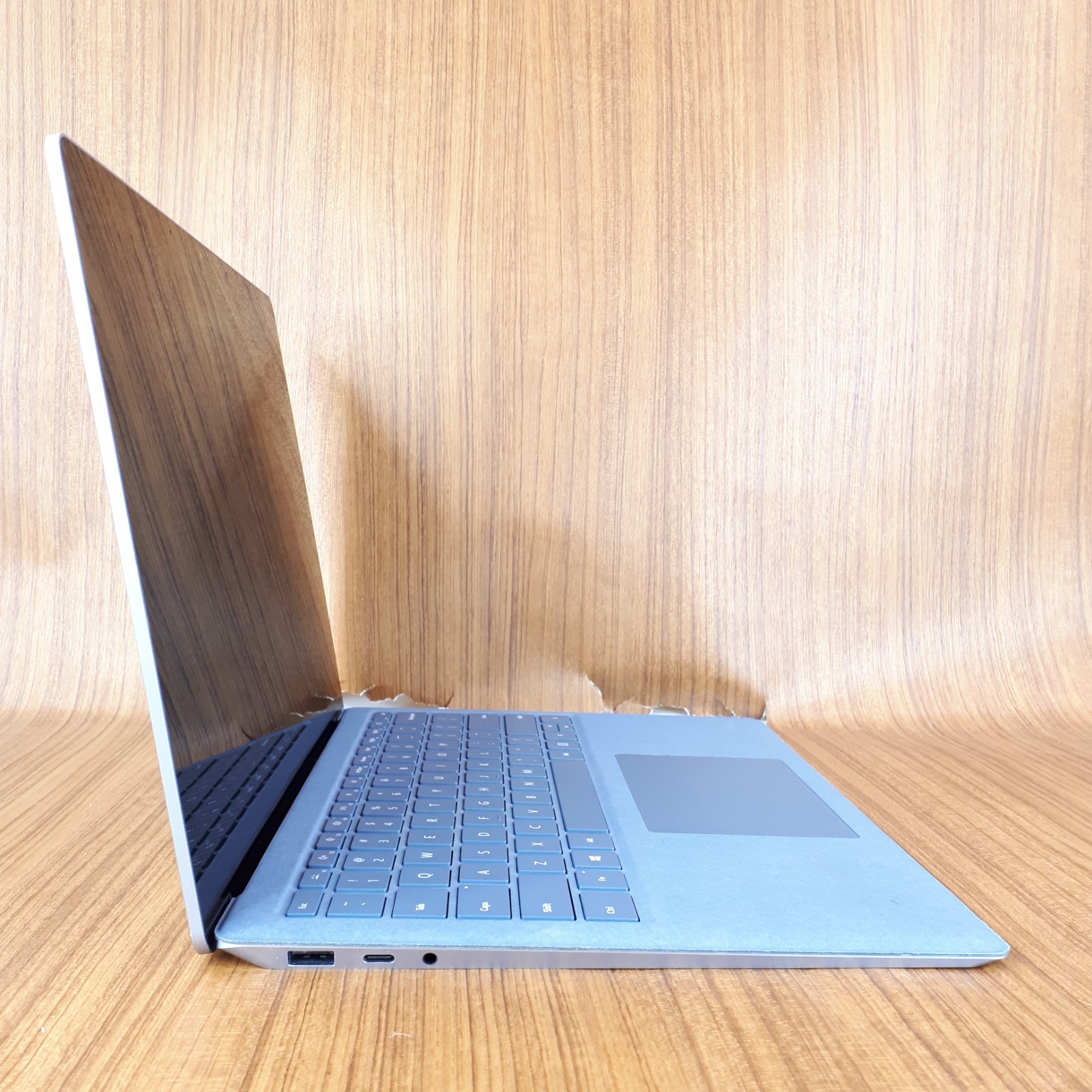 Microsoft Surface Laptop 4 1950 i5-1145G7 2.60GHz 16GB RAM 512GB NVMe W11P H3955