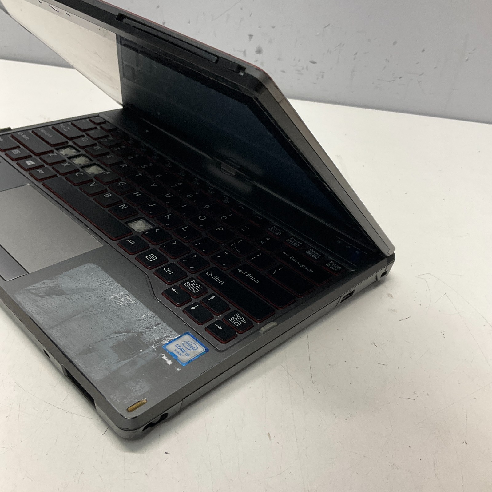 Fujitsu Lifebook T726 2-in-1 12.5″ Intel Core i5-6200U 2.3GHz 8GB RAM 128GB READ