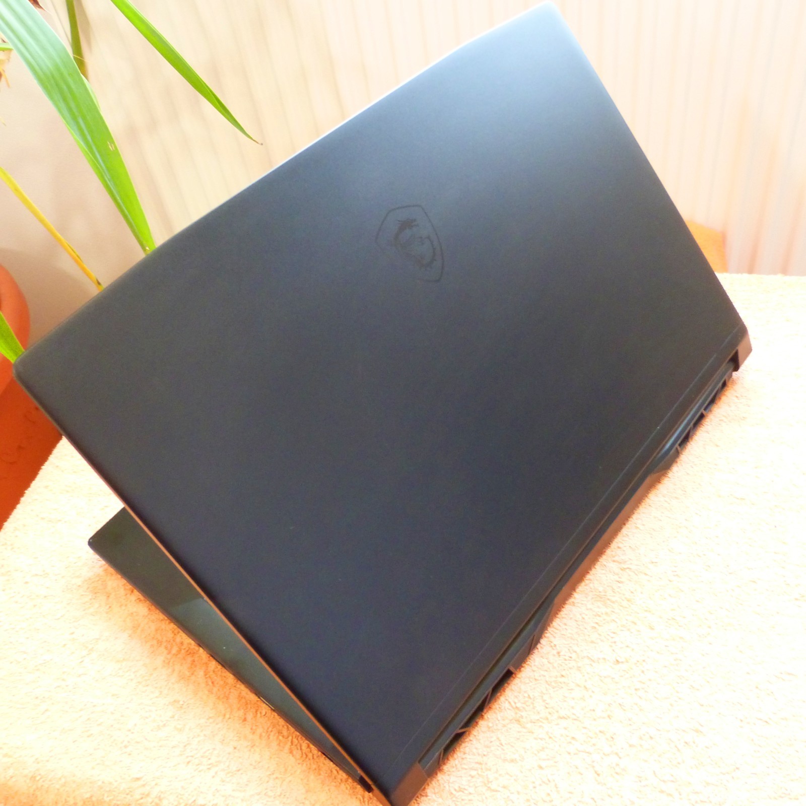 MSI Creator M16 A11 P3 2K QHD GeForce RTX I 64GB RAM I OCTA Core i7 11G 2TB SSD