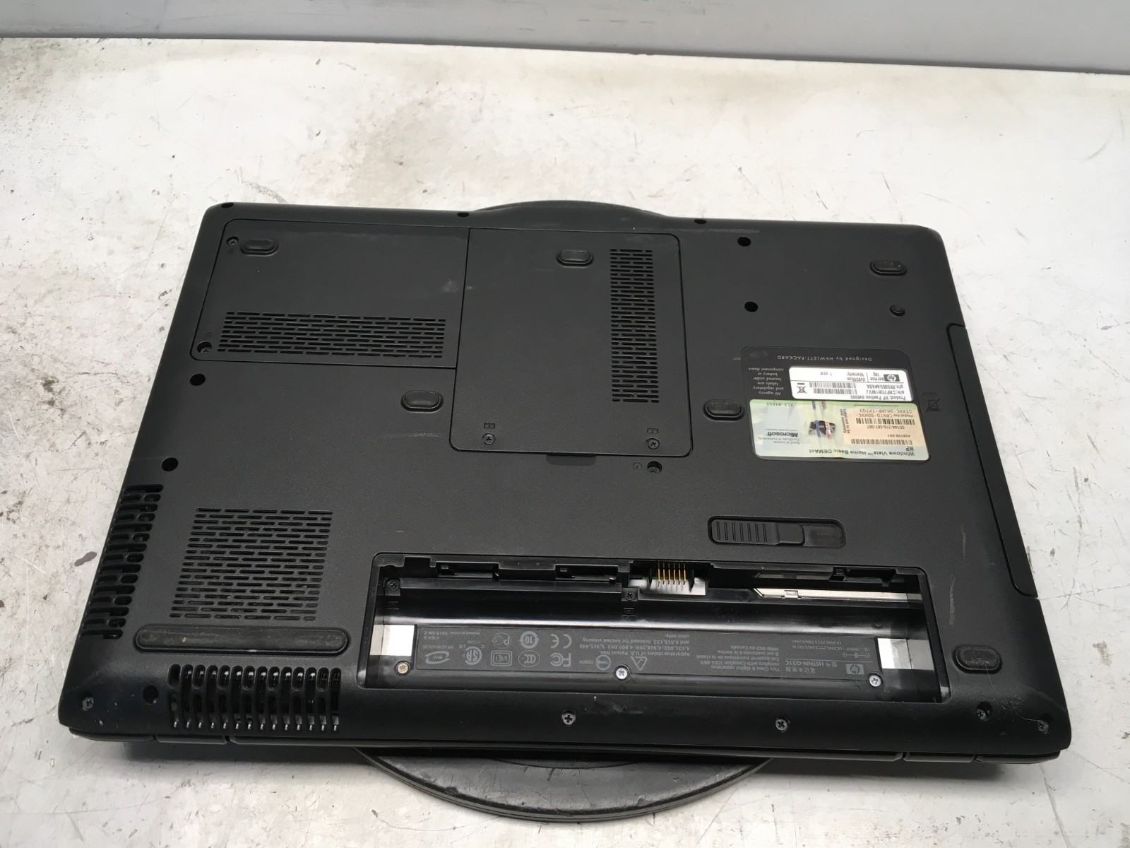 HP Pavilion DV6305US AMD Turion 64 X2 TL-50 1600MHz 2 GB NO HDD