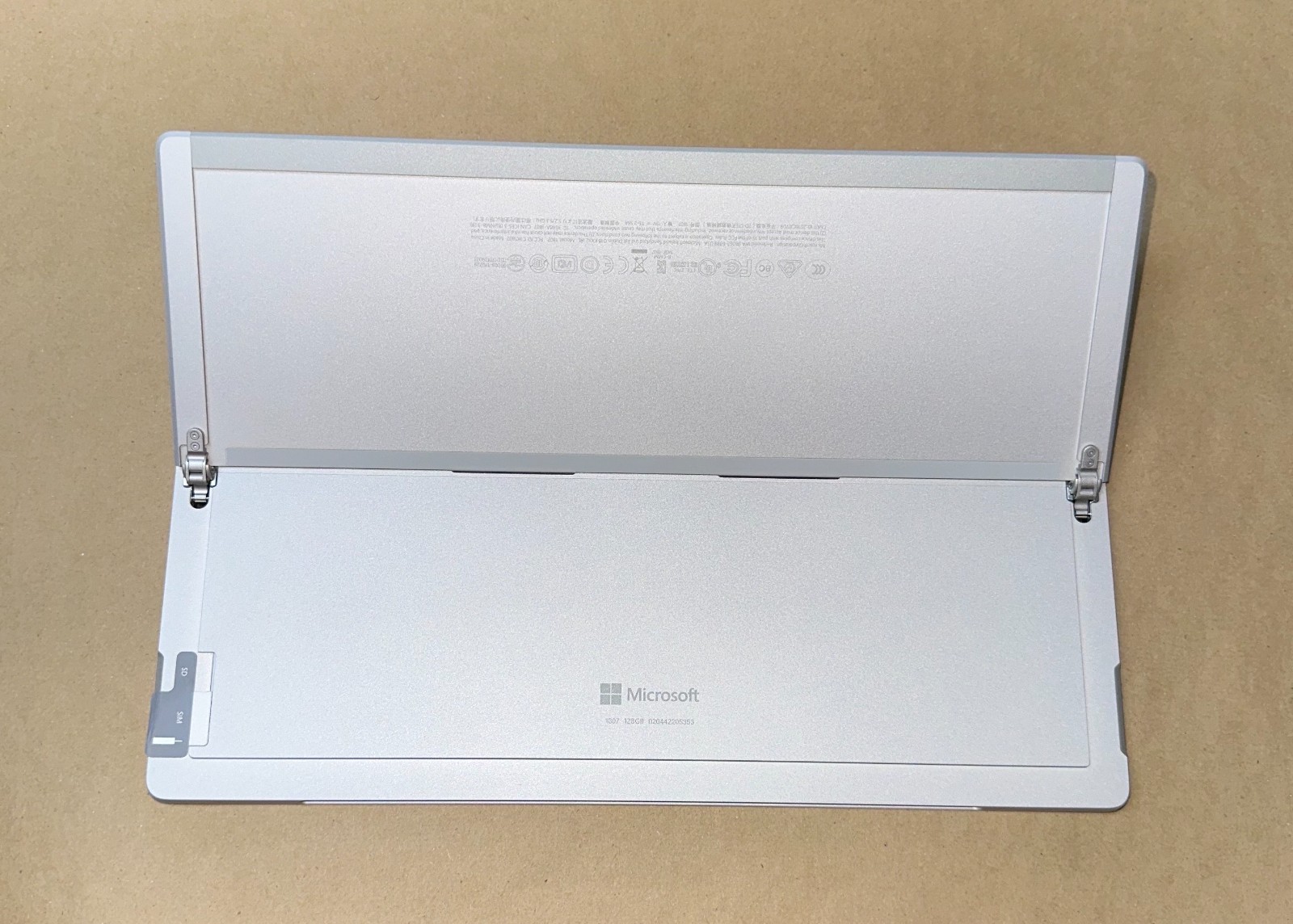 Microsoft Surface Pro 5 LTE, 1807, 12.3″ i5, 4GB, 128GB Wi-Fi + Cellular – A