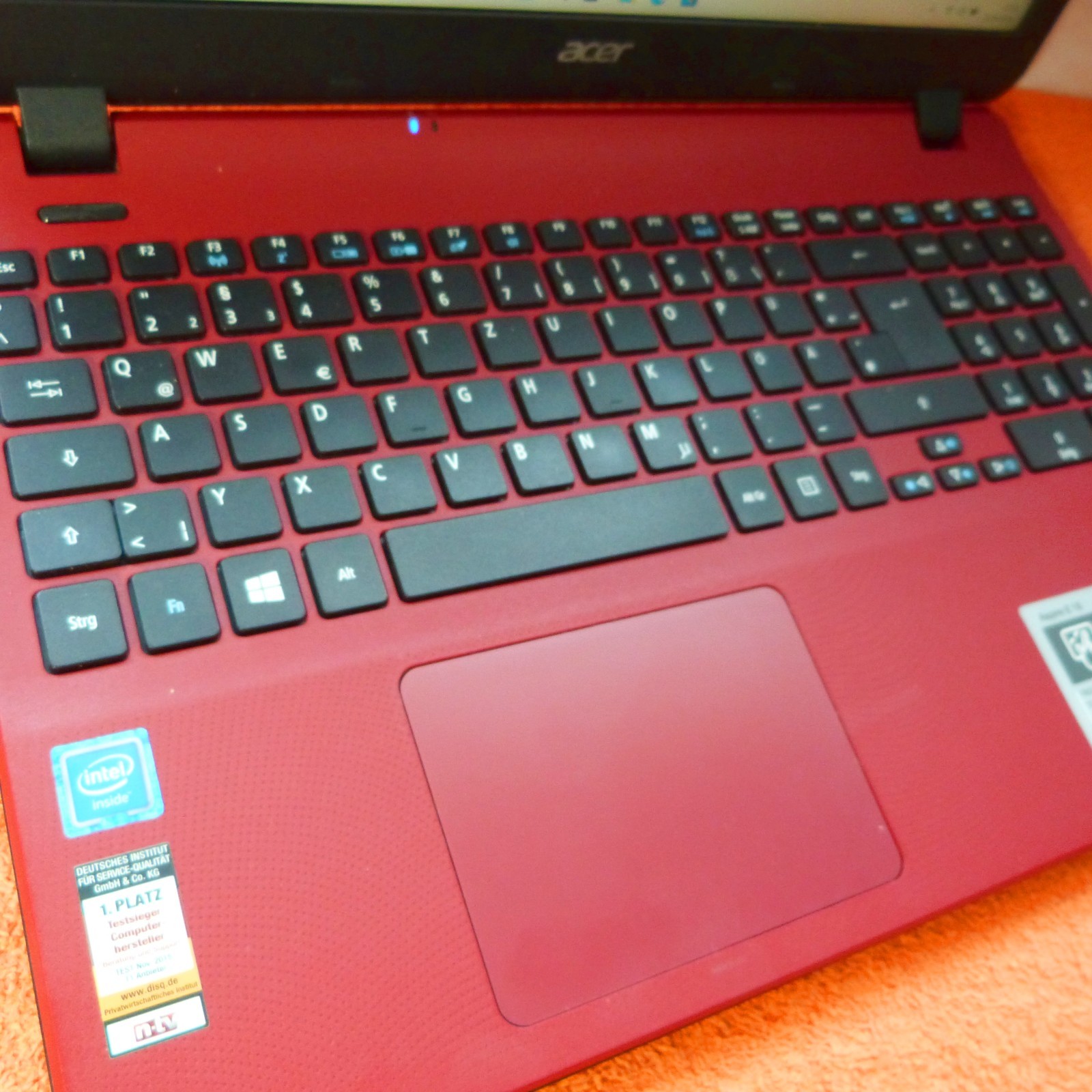 Acer ES1 571 UltraBook 15″ RED DESIGN l 1TB Windows 11 l HDMI USB3 DVDRW