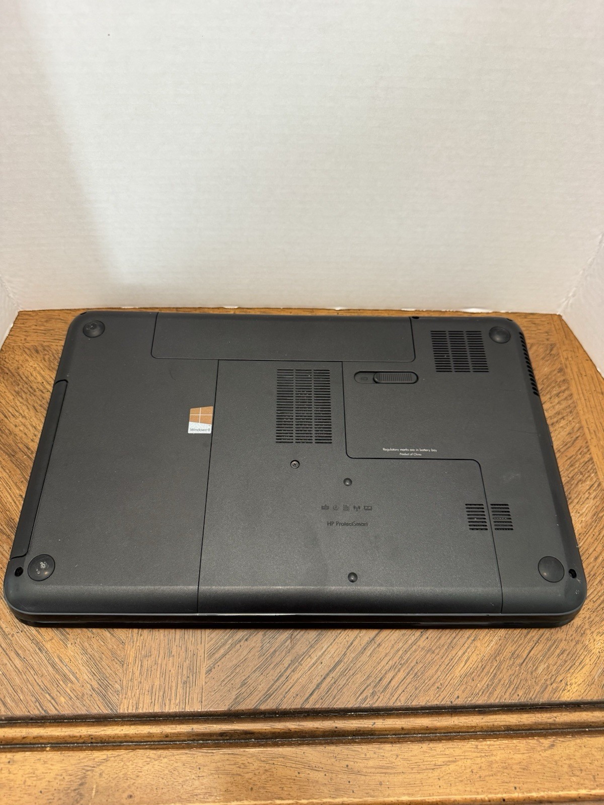 HP 2000-2d19wm 15.6in. (320GB, AMD E Series Dual-Core, 1.3GHz, 4GB) + Charger