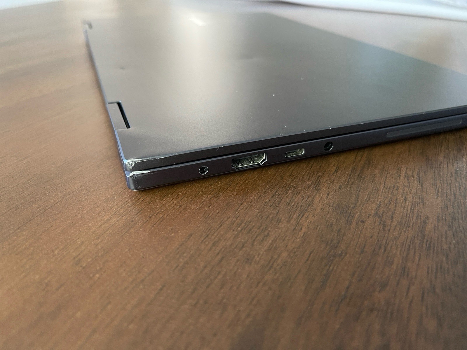 Samsung Galaxy Book 15.6″ Core i5 8GB 256GB SSD Touch FHD Gray 2021