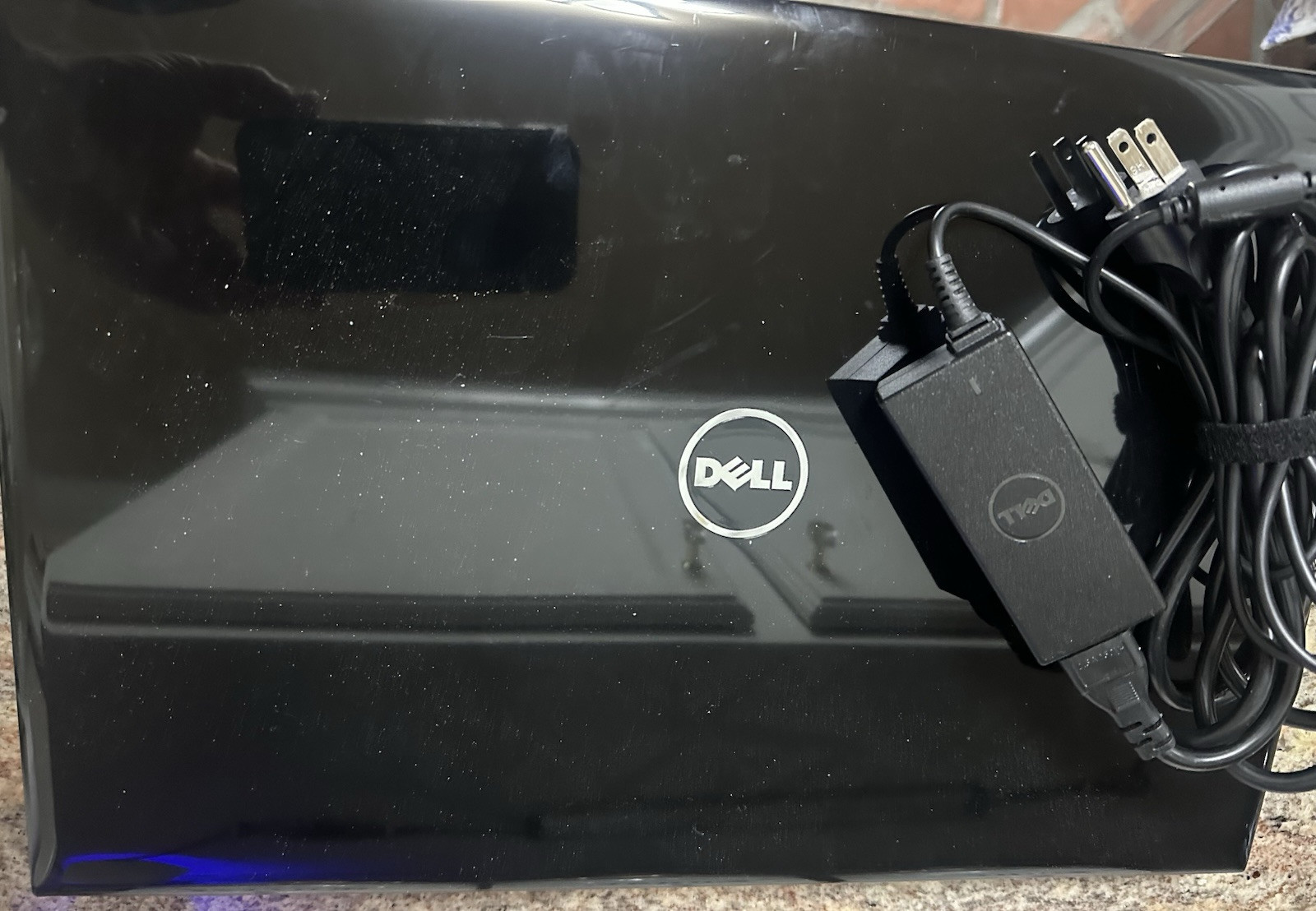 Dell Inspiron 17 Laptop with I3 processor, 4GB RAM, 500GB hard drive. 17”