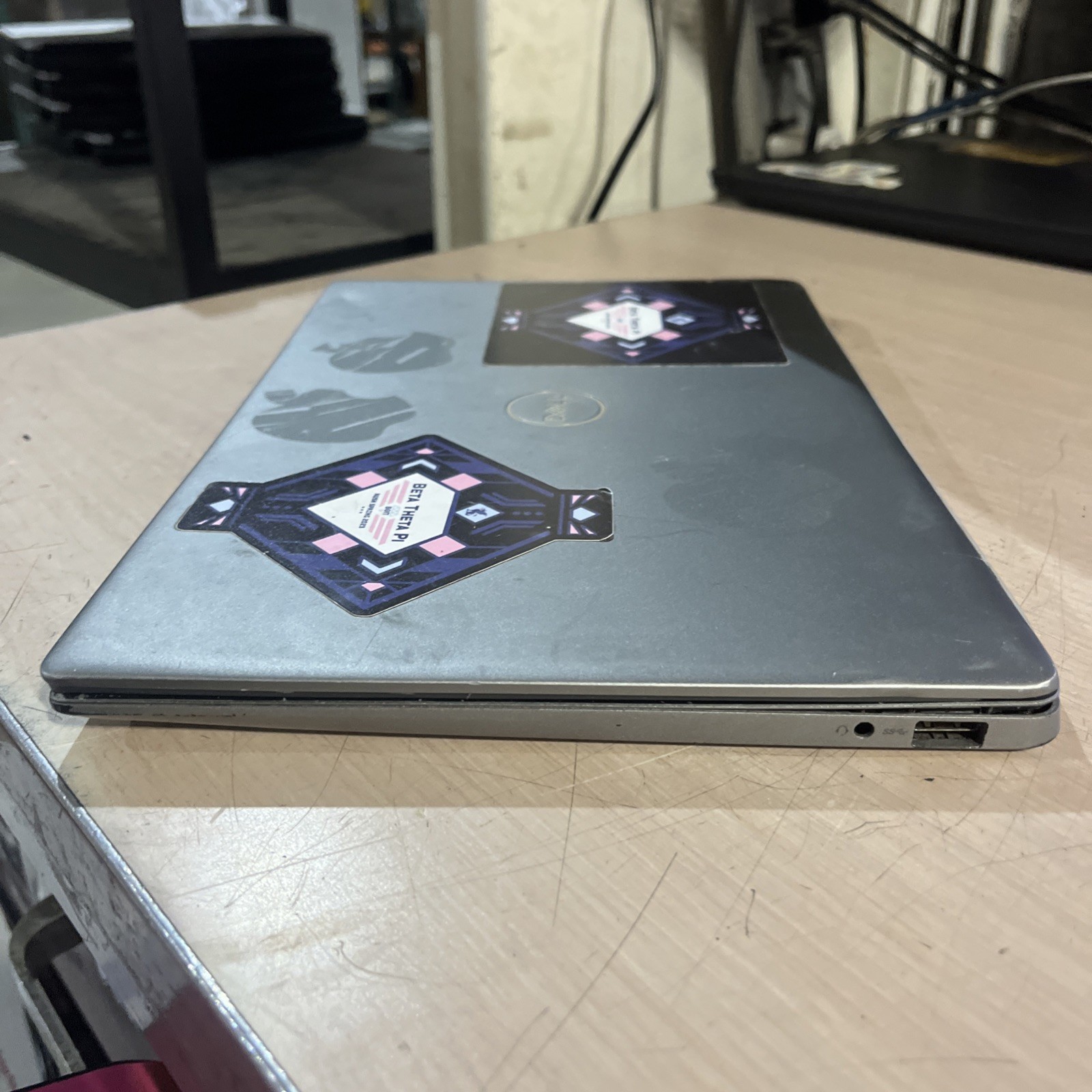 DELL LATITUDE 3301 INTEL CORE I7-8565U 8GB RAM NO HD