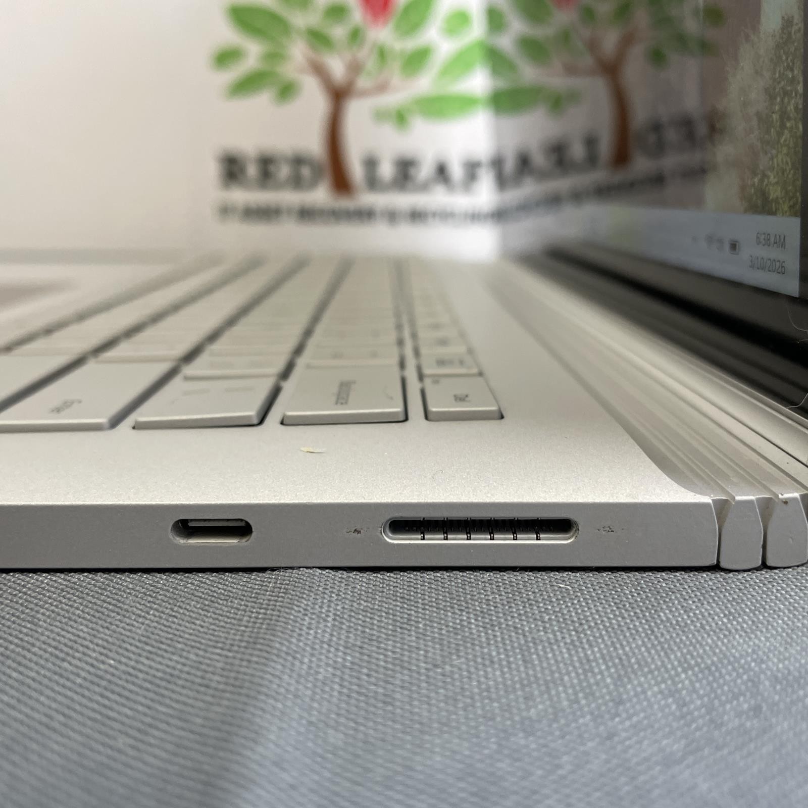Microsoft Surface Book 3 13.5″, i7-1065G7, 32GB, 1TB NVMe, WIn 11 | Grade B/C