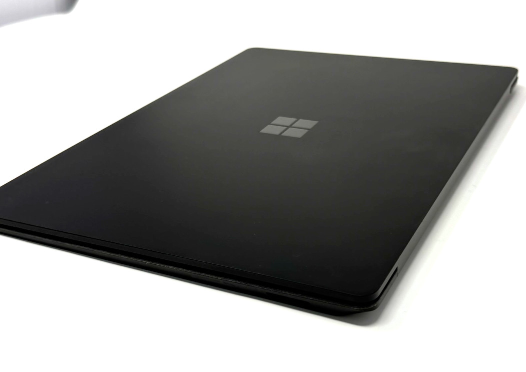 Microsoft Surface Laptop 2 i7 1.9-4.2GHz 16GB RAM 512GB SSD Win 11 Pro Grade A