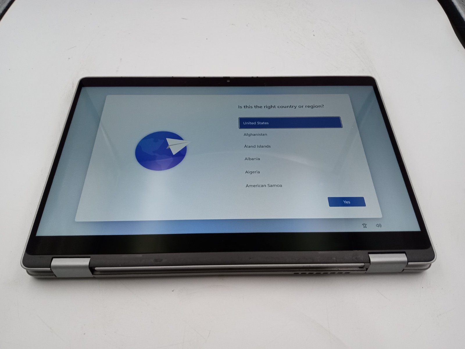 Dell Latitude 5310 2in1 13″ Touchscreen i5-10310U 4GB RAM 128GB W11 – READ -RR