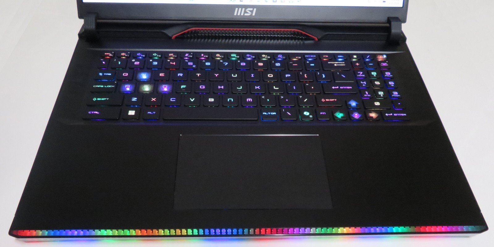 MSI Raider GE78HX Gaming Laptop 17″ Intel i9-13950HX 64GB DDR5 2TB SSD RTX 4090