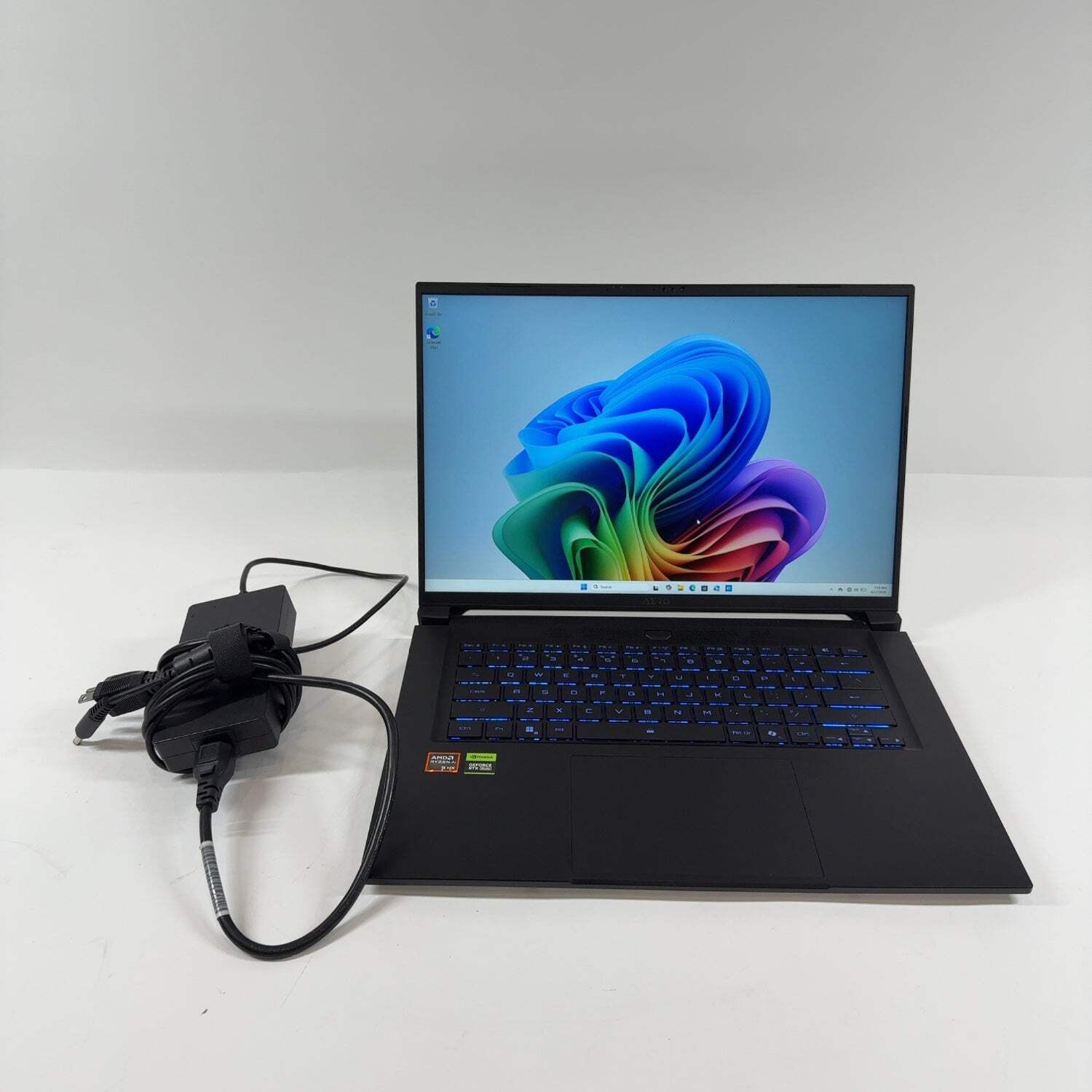 Gigabyte Aero X16 EG61H 16″ Ryzen AI 9 HX 370 32GB RAM 1TB SSD GeForce RTX 5070