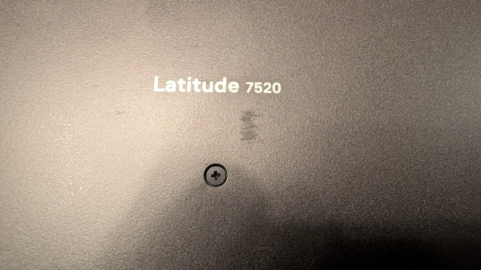 Dell Latitude 7520 – 11th Gen i7‑1185G7 – 16GB RAM – 512GB SSD