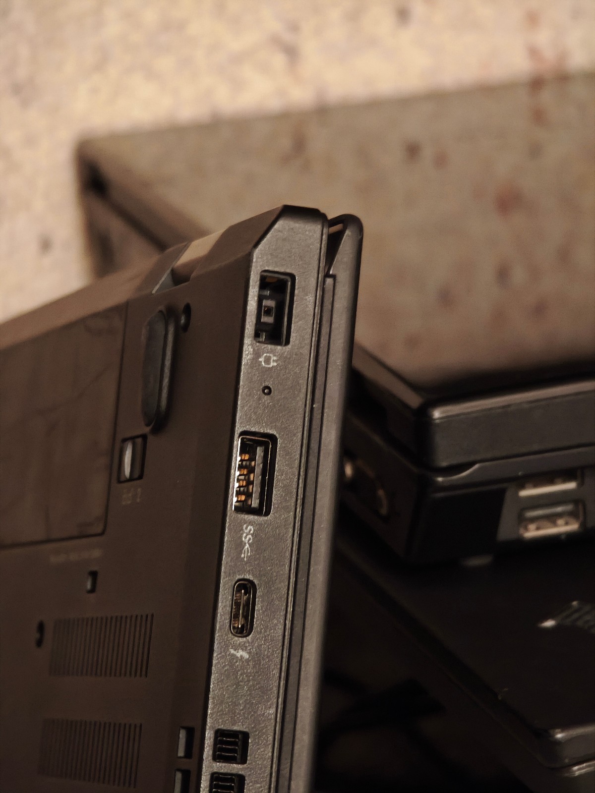 Lenovo ThinkPad P51s – NO BOOT DRIVE, 8GB RAM, Intel i7-7500u