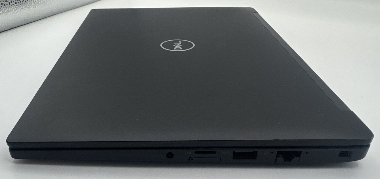Dell Latitude 7390 13” i5-7300U 2.60GHz 16GB RAM 256GB SSD Bad Keyboard – READ