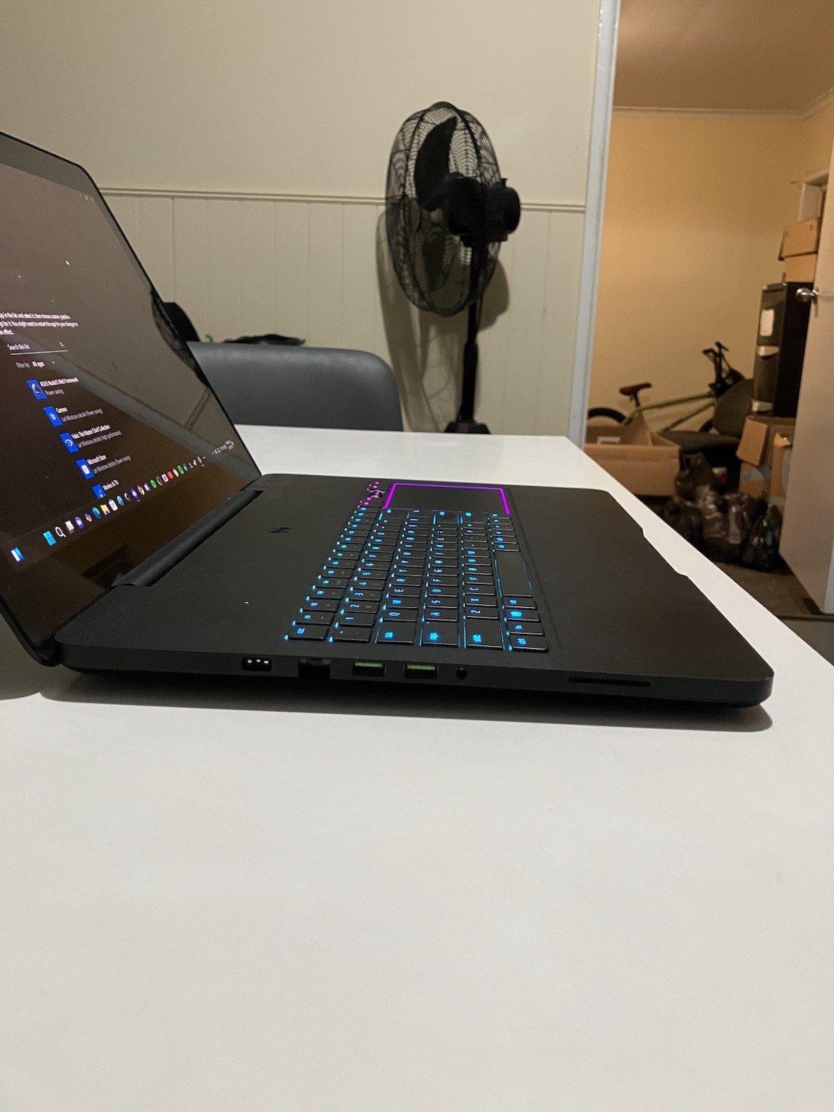 RAZER Blade Pro 17.3 GTX 1080 4K TOUCH 256gb HK 2017 Best All In One Laptop