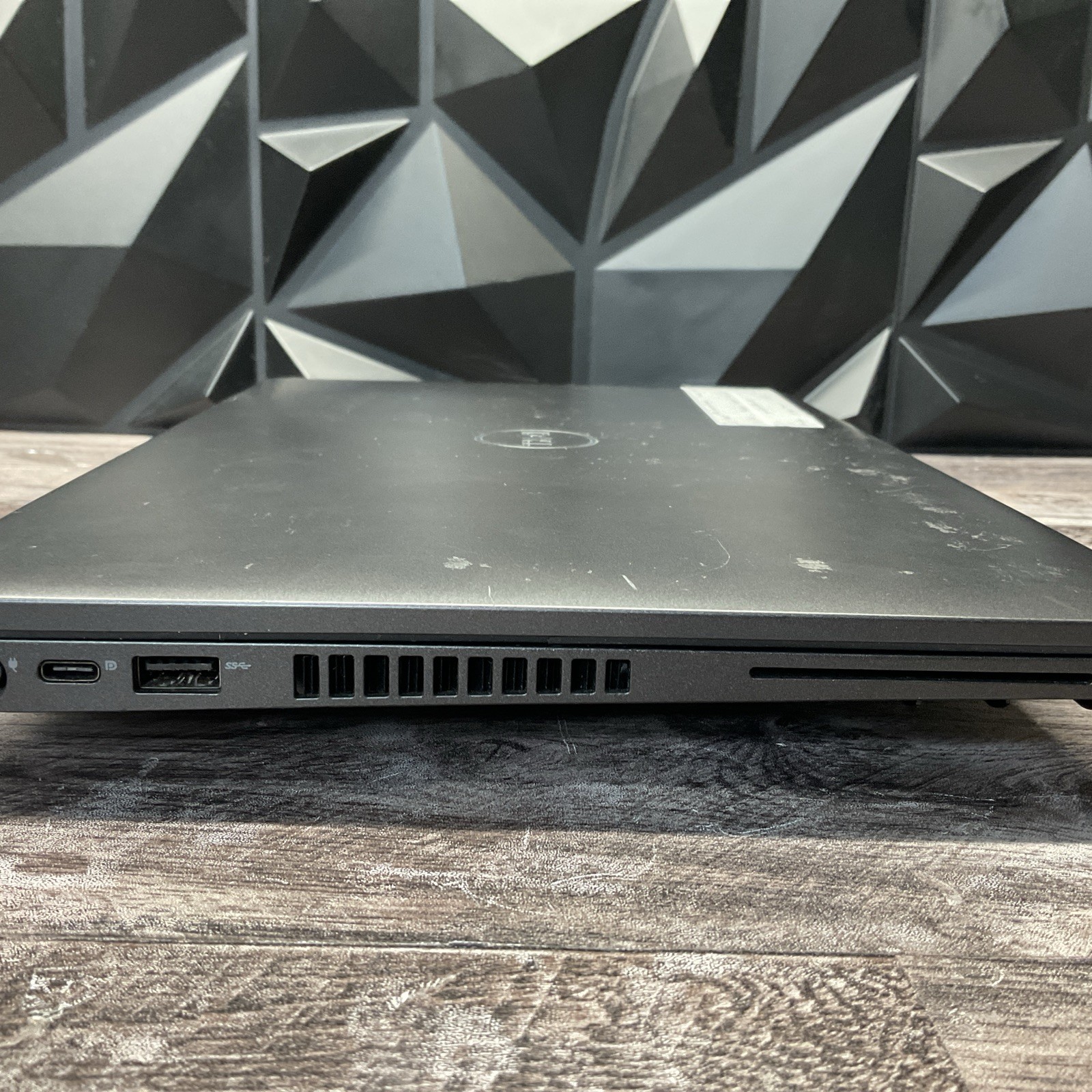Latitude 5400 / i5 8th / No RAM Laptop Notebook PC / C20