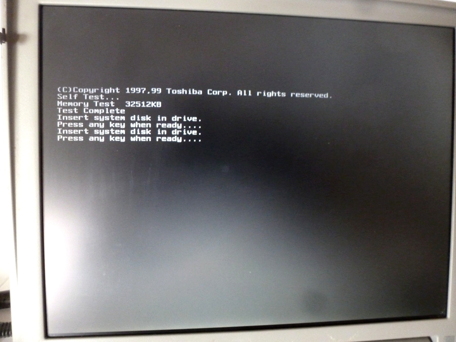 Vintage TOSHIBA TECRA Laptop 730XCDT/2.1 TESTED Windows 98
