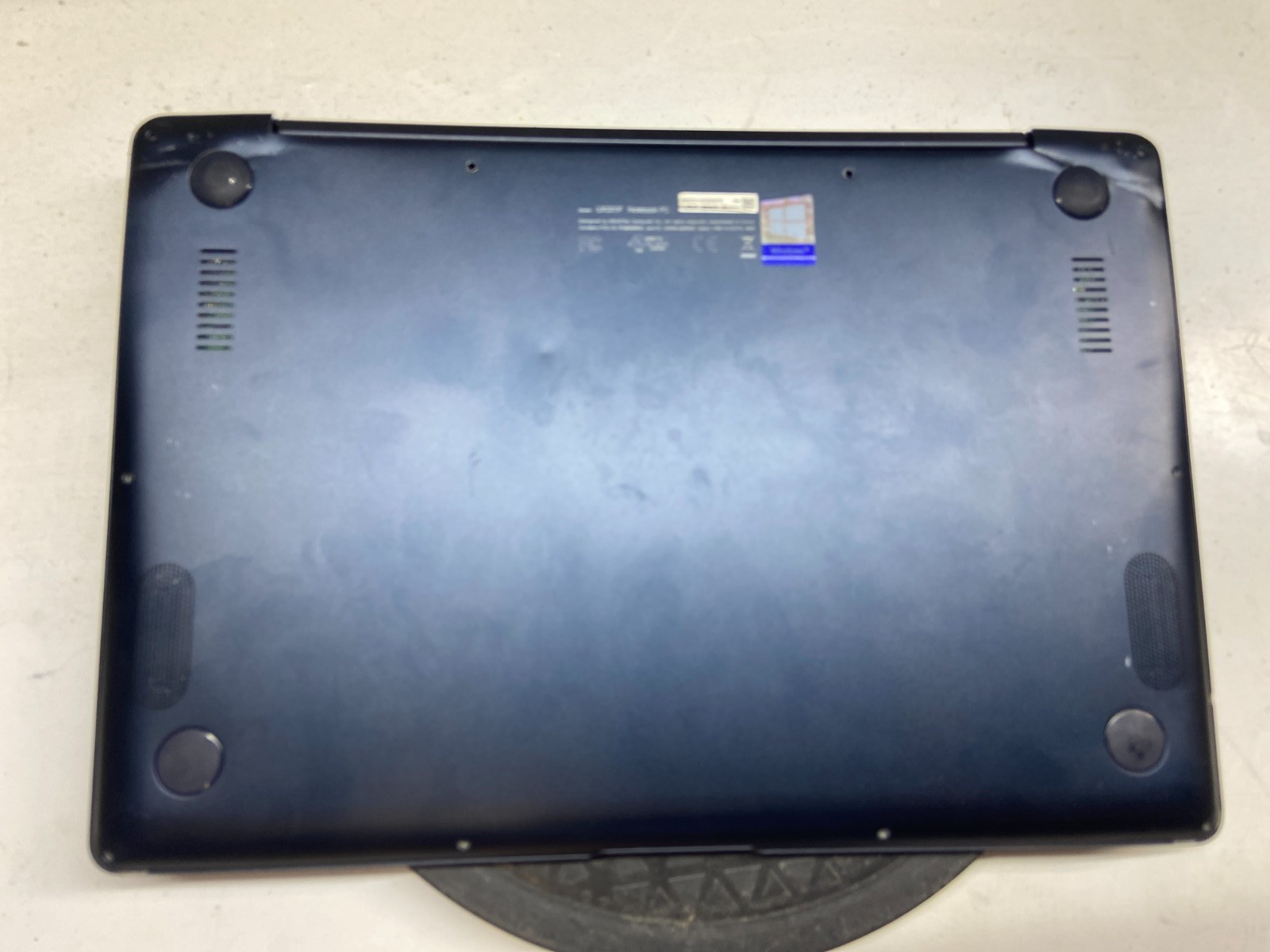 Asus Zenbook UX331F Intel Core i7-8565u 1.8GHz 8GB NO HDD