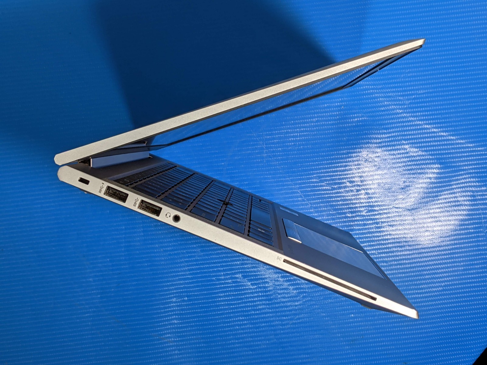 HP EliteBook 840 G7 14″FHD Core i7-10610U vPRO 1.8GHz 8GB 256GB SSD W11P +PowrAd