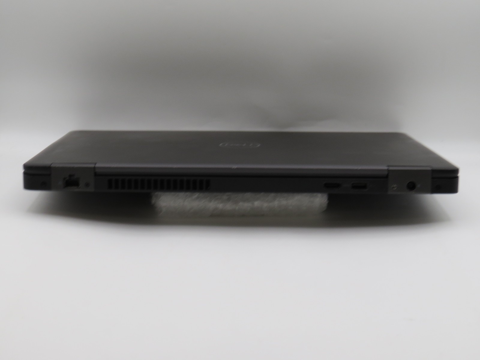 Dell Laitiude 5590 | i5-7300U @ 2.6GHz | 8GB DDR4 | 256GB | No HDD/OS/Battery