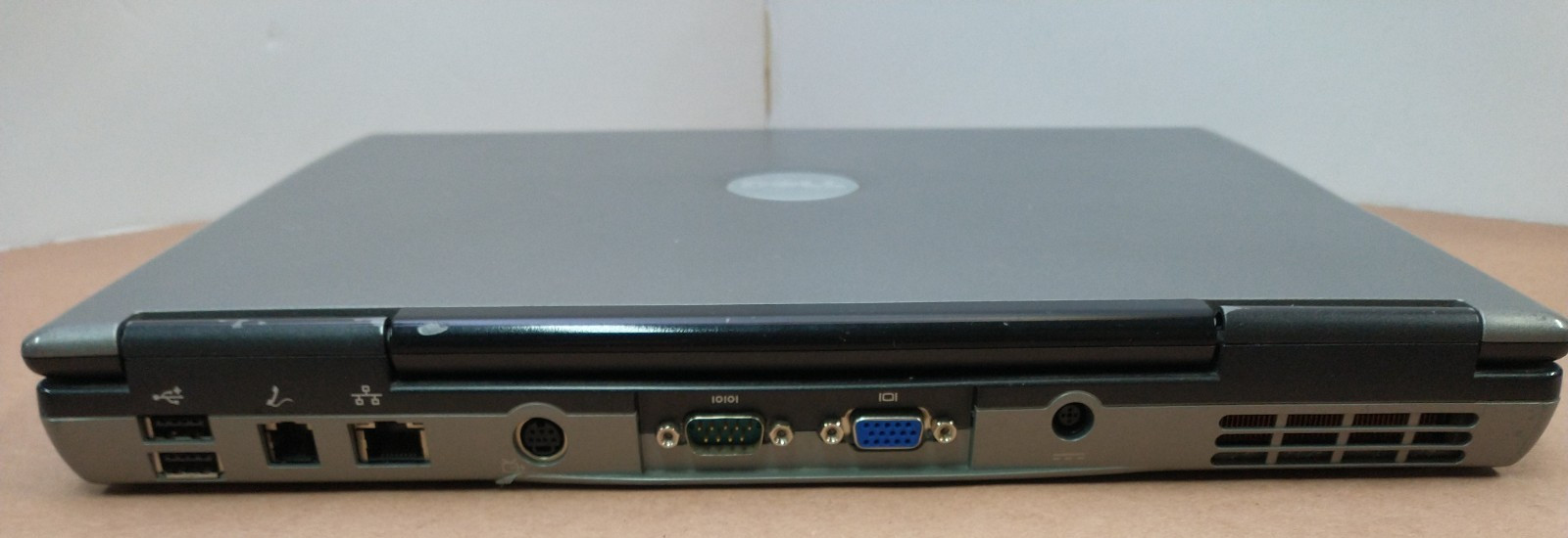 Debian12 Dell Latitude D520 – 15″ LCD/1.83GHz/4GB RAM/1TBGB HDD/SERIAL/Bluetooth