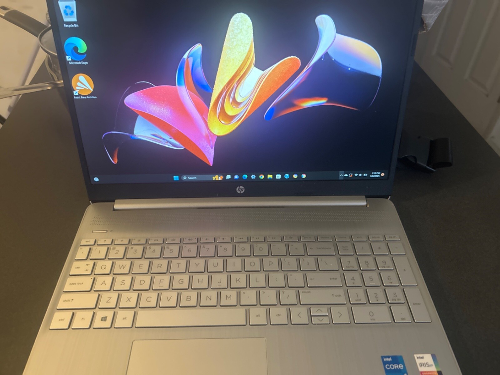 HP Laptop 15-DW3033DX Windows 10 Home 11th Gen i3 8GB 256GB (L-3)
