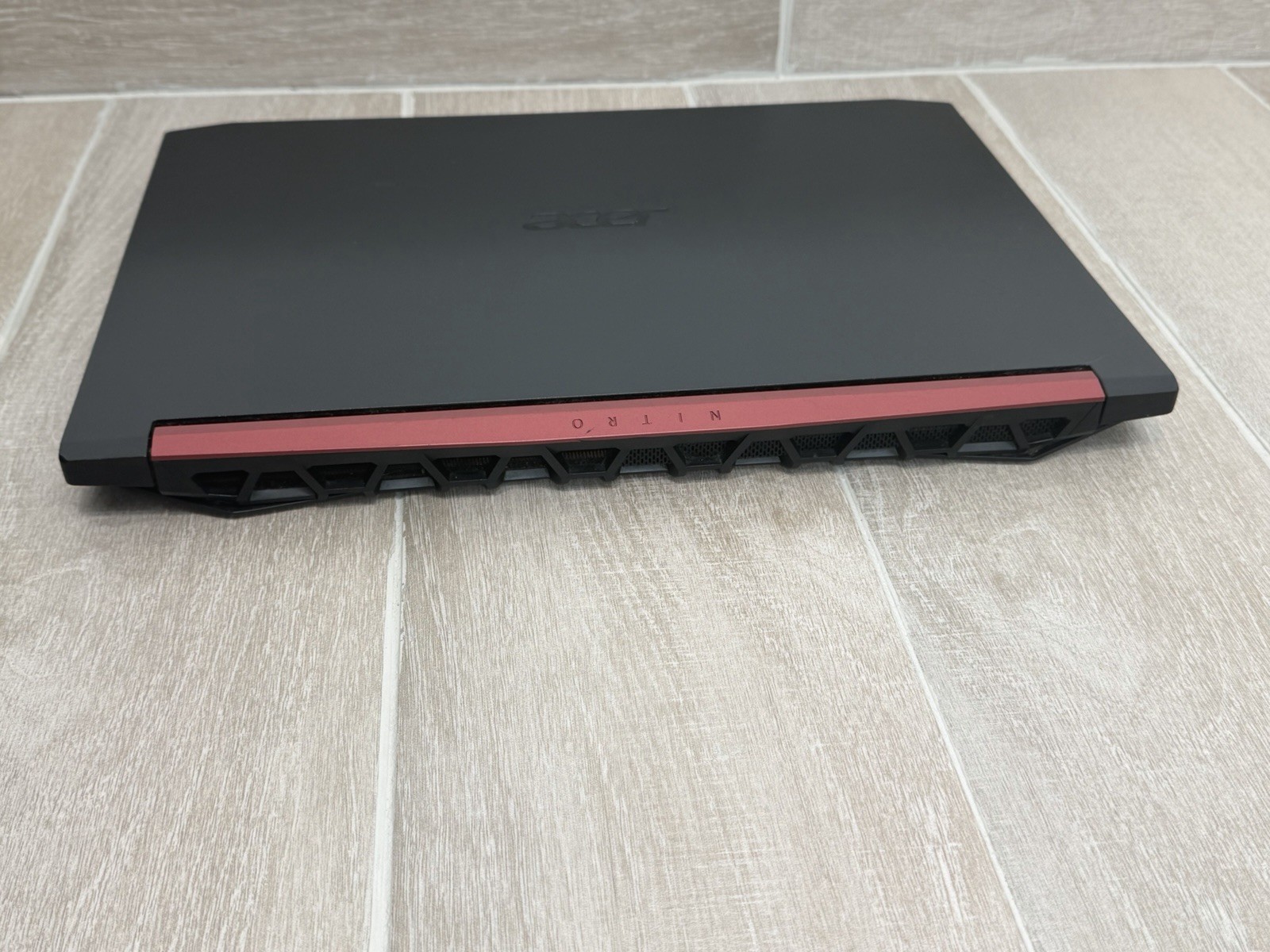 Acer Nitro 5 15.6″ AMD Ryzen 5 3550H Radeon RX 560X 8GB RAM 256GB NVMe Win-11