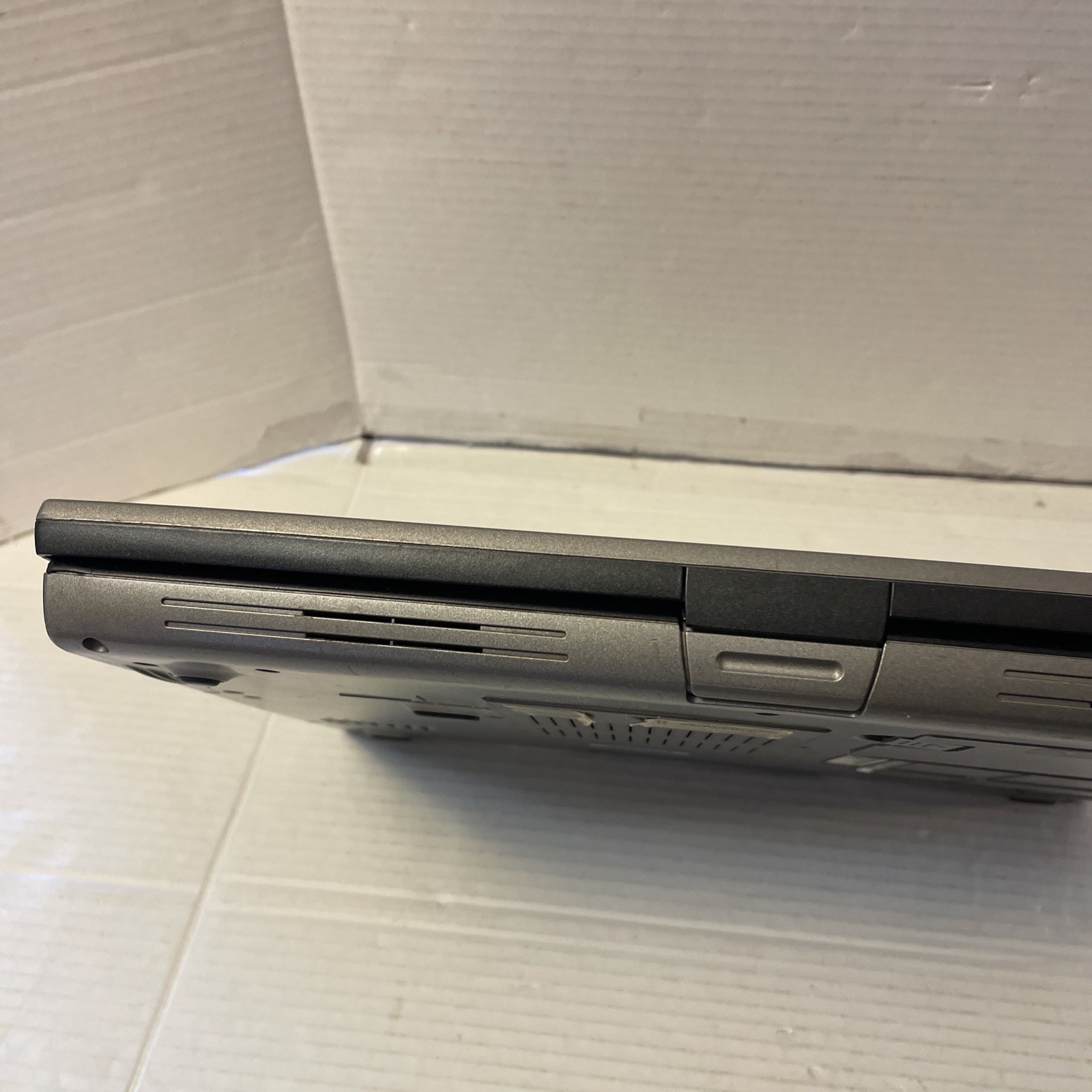 Dell Latitude D520 CORE 2 DUO 2GB 180GB HDD WIN VISTA