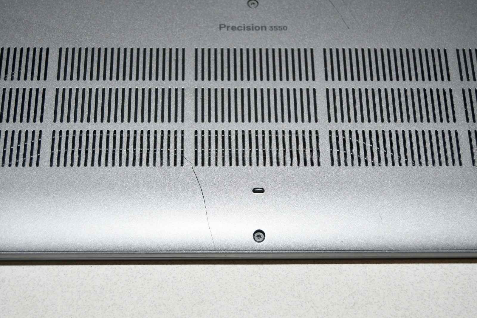 ^ Dell Precision 3550 15.6″ Intel i7-10510U @ 1.80GHz 16GB Ram No HD #X6991