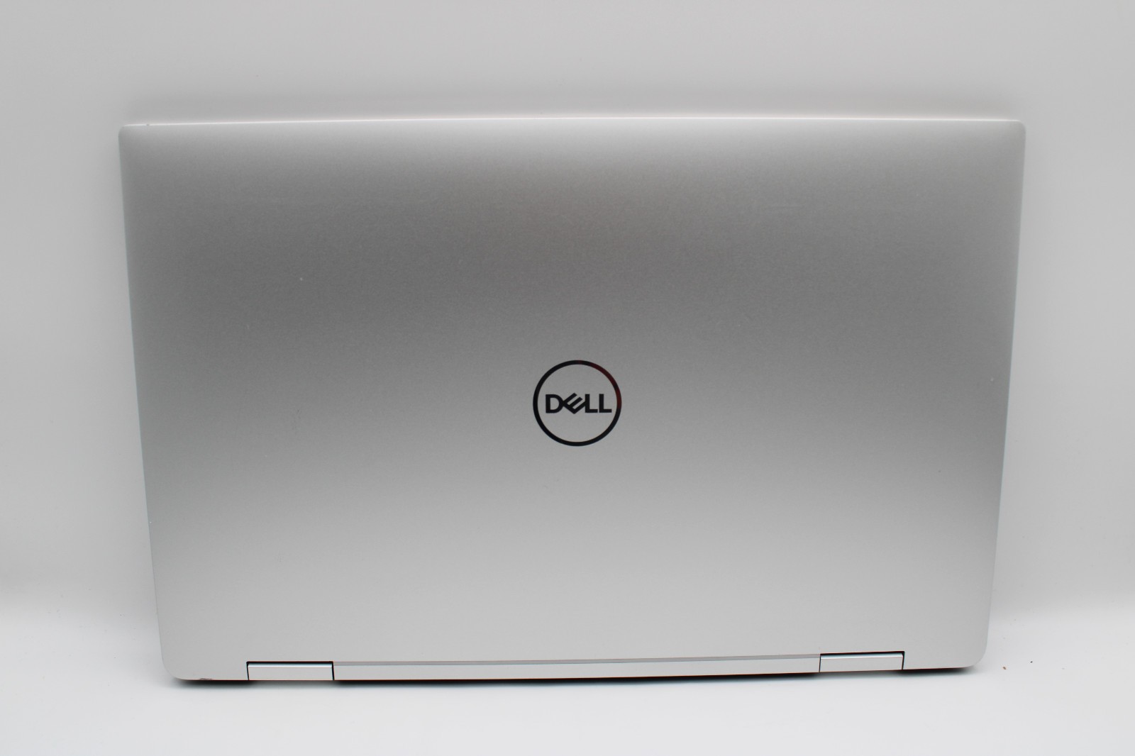 Dell XPS 15 9575 2in1 Touch i7-8705G 16GB RAM 256GB SSD Radeon Vega No OS