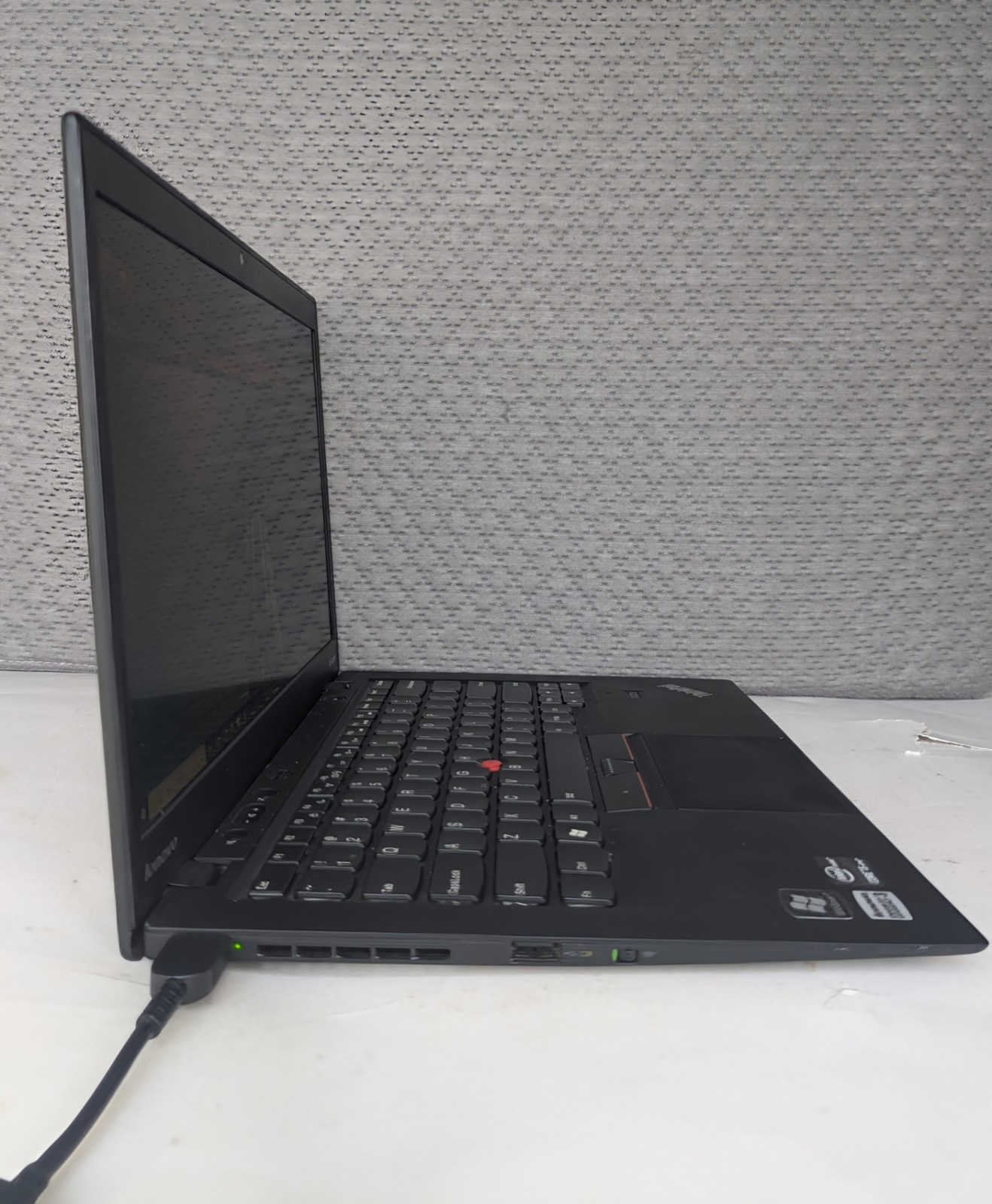 Lenovo ThinkPad X1 Carbon i5-3427 4GB 256GB SSD, BKLT KB Win 10Pro AC Adapter