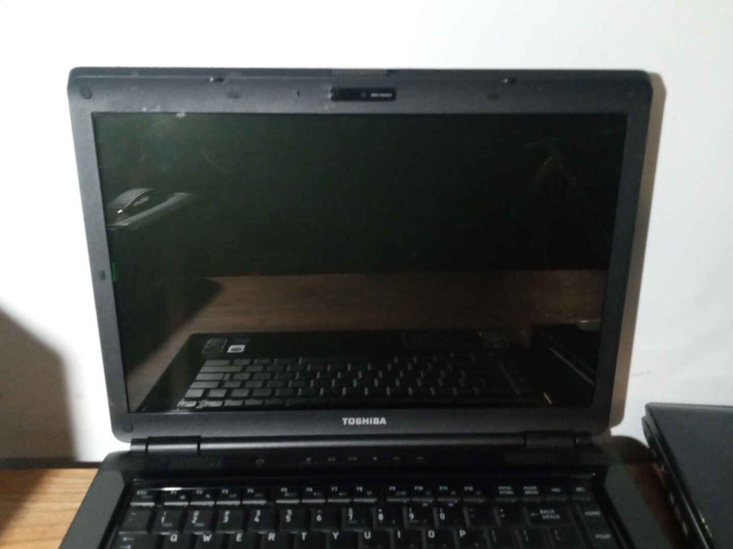 Toshiba PSLC8U-03701Q Laptops 2X (Untested) No Power Supplies
