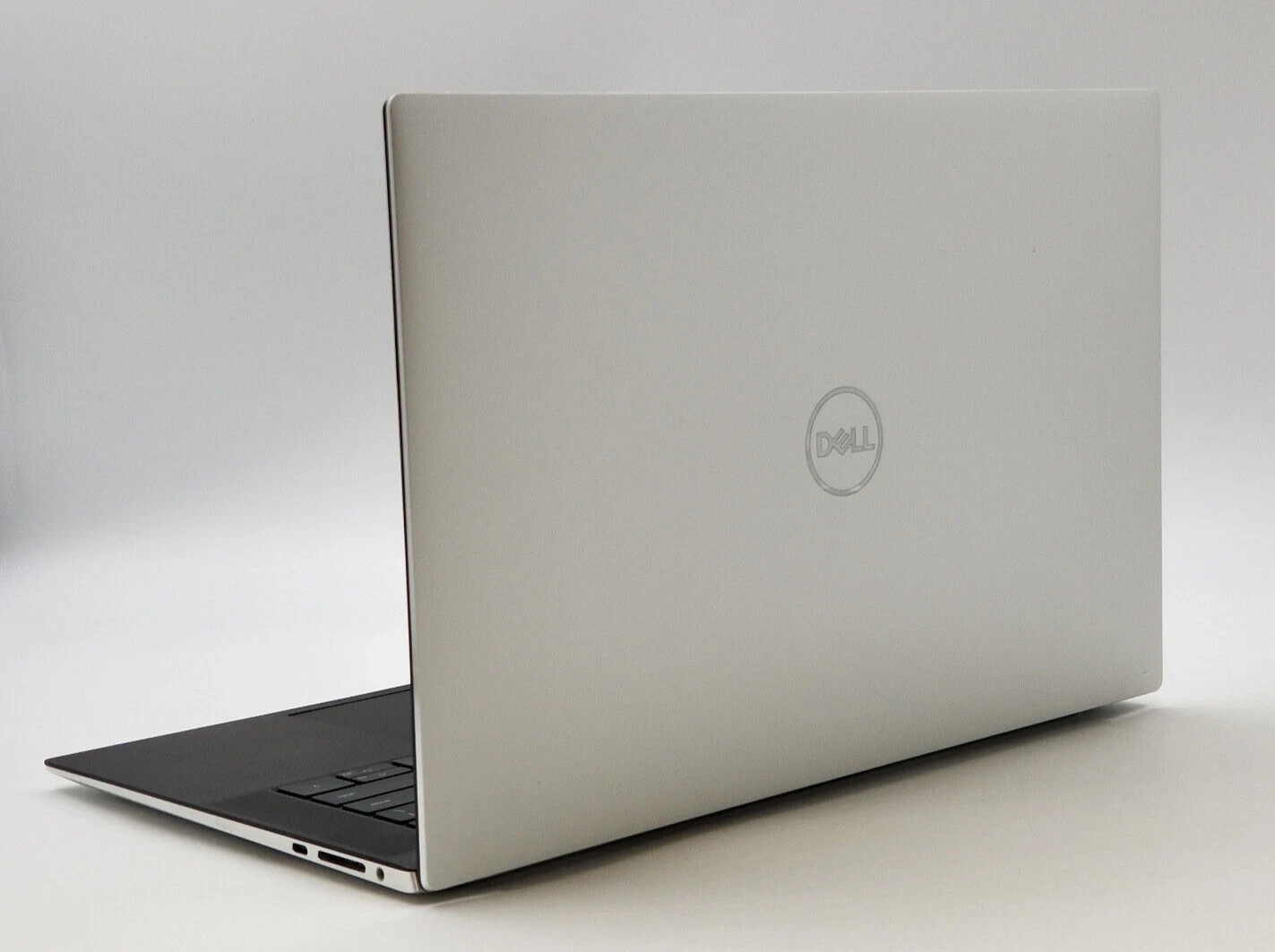Dell XPS 9500 Intel i9-10th Gen 32GB Ram 1TB NVMe NVIDIA GTX 1650 Ti Win 11 pro.