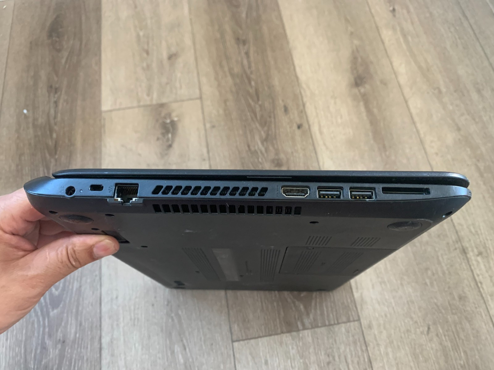 HP 15-f305dx 15.6″ AMD A6-5200 APU 2.00GHz 4GB RAM 500GB HDD Win 10 Home