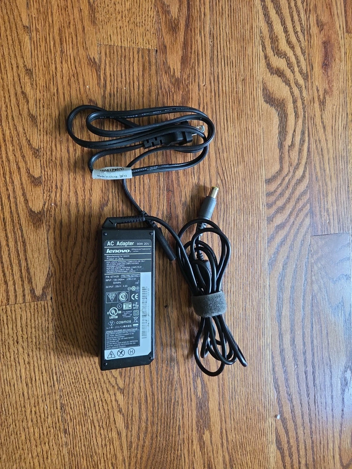 Lenovo ThinkPad T430 i5/4GB Ram/320 GB HDD. Win XP Pro. Works, For Parts.