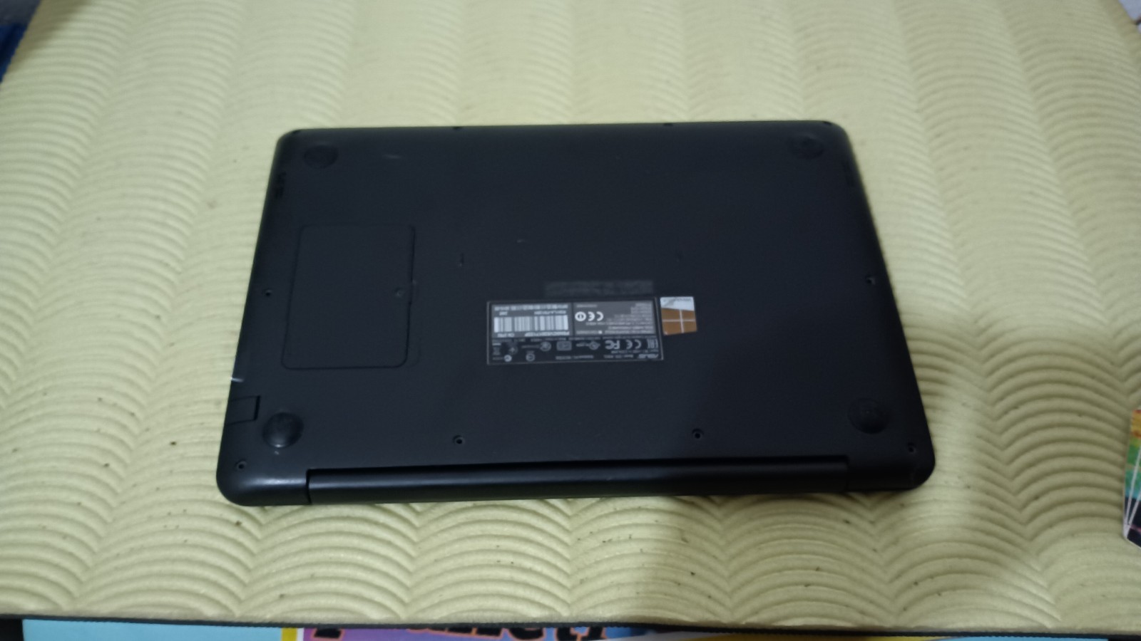 Asus VioBook R301LA 13.3″ I5-5200U 8gb 256gb ssd m2 win11