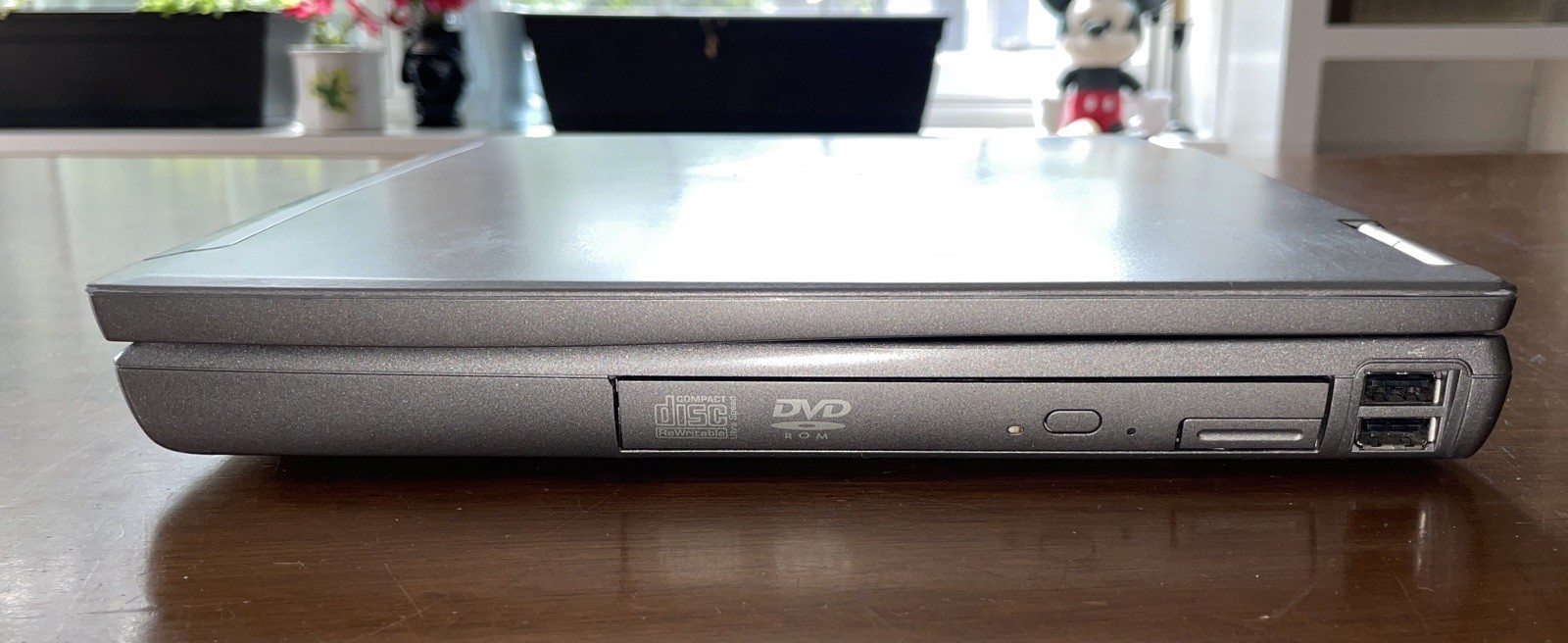 Dell Latitude D610 Retro Windows XP Laptop w/ batt, chrg. (N3B1)