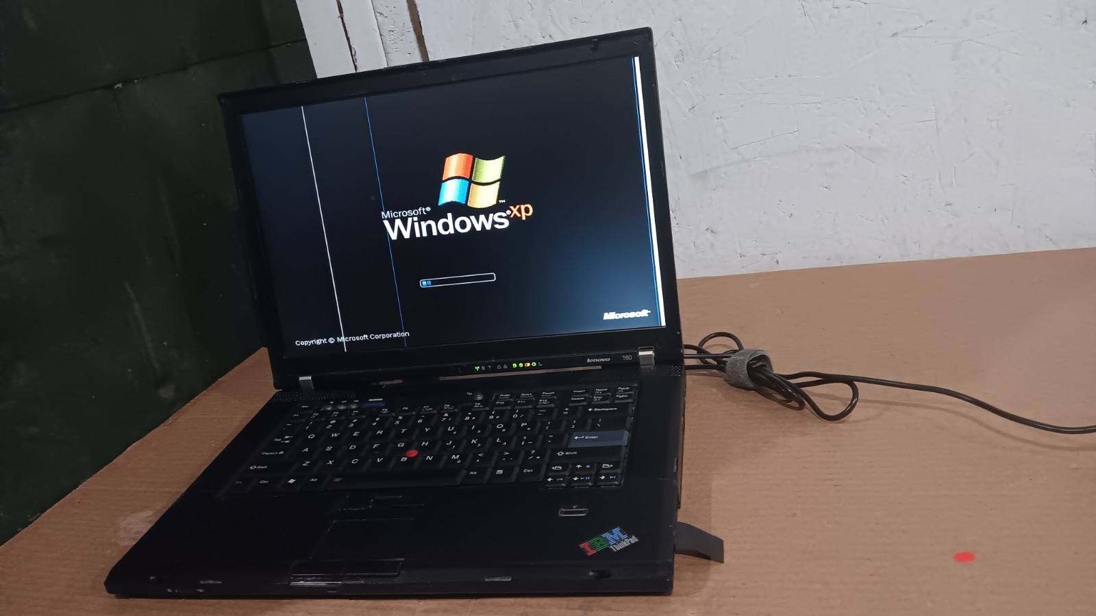 Lenovo Thinkpad T60 Laptop intel Core 2 Duo 2.16 GHz 15.4″ LCD Screen Type 8741
