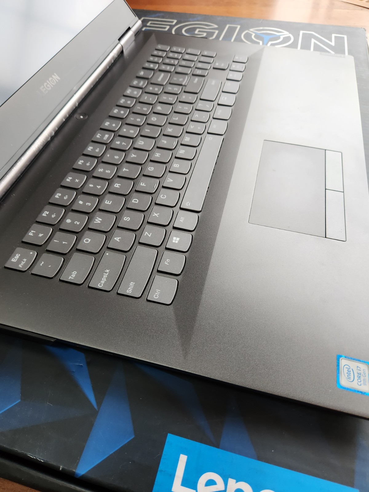 Lenovo Legion Y740-17IRHg 17.3” (Core i7 9750H, RTX 2070)